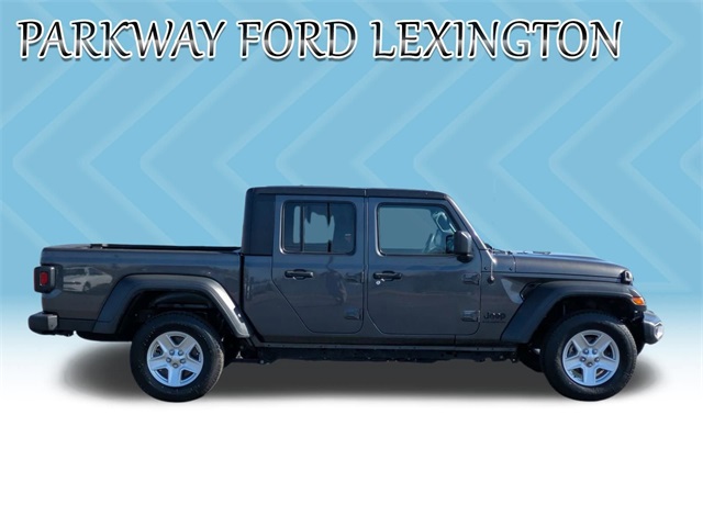 2023 Jeep Gladiator Sport photo 4