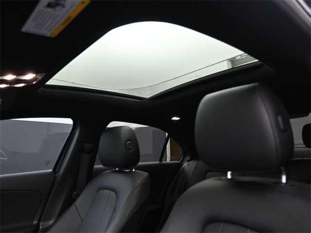 2022 Mercedes Benz A 220 photo 10
