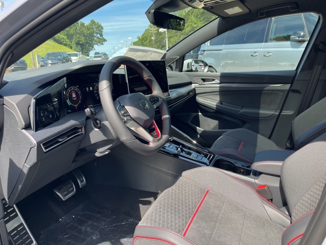 2025 Volkswagen Golf GTI SE photo 6
