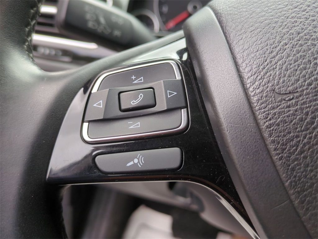 2011 Volkswagen Touareg VR6 FSI photo 13