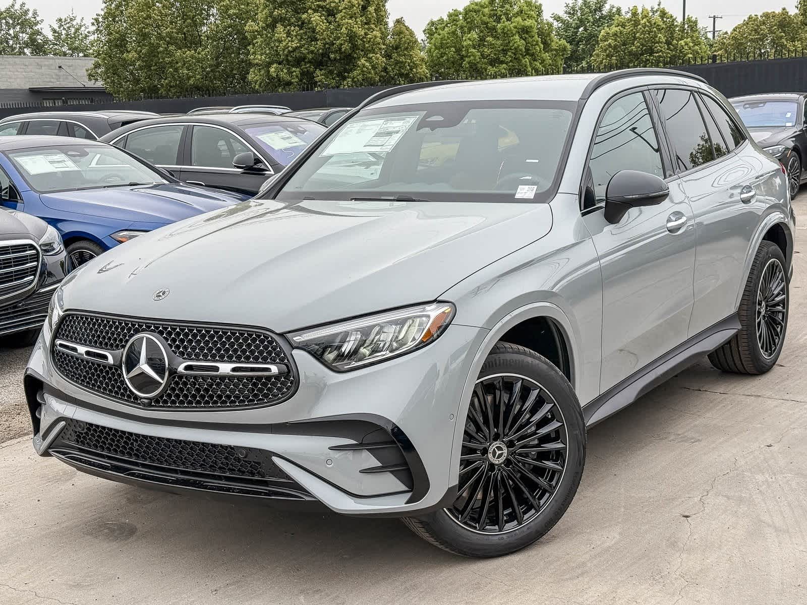 2025 Mercedes-Benz GLC Base's photo