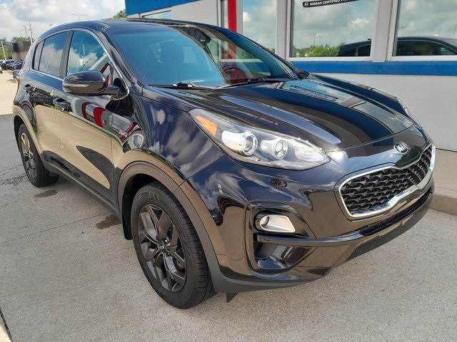 2022 Kia Sportage LX photo 2