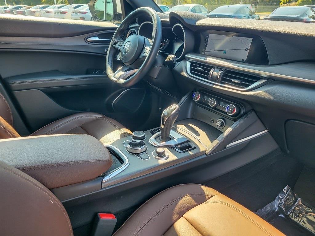 2022 Alfa Romeo Stelvio Ti photo 23