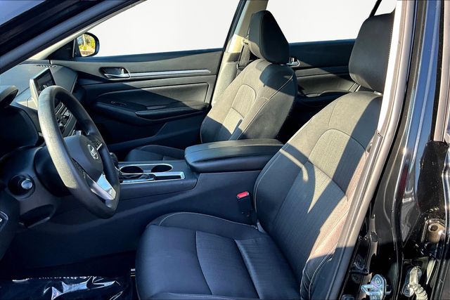 2022 Nissan Altima 2.5 SV photo 14