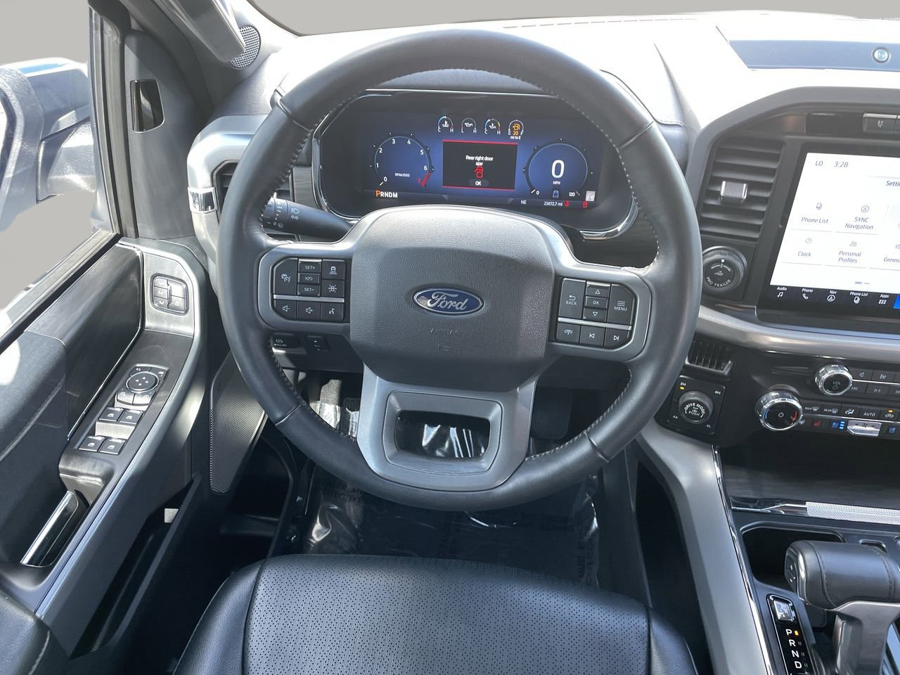 2024 Ford F-150 Lariat photo 13