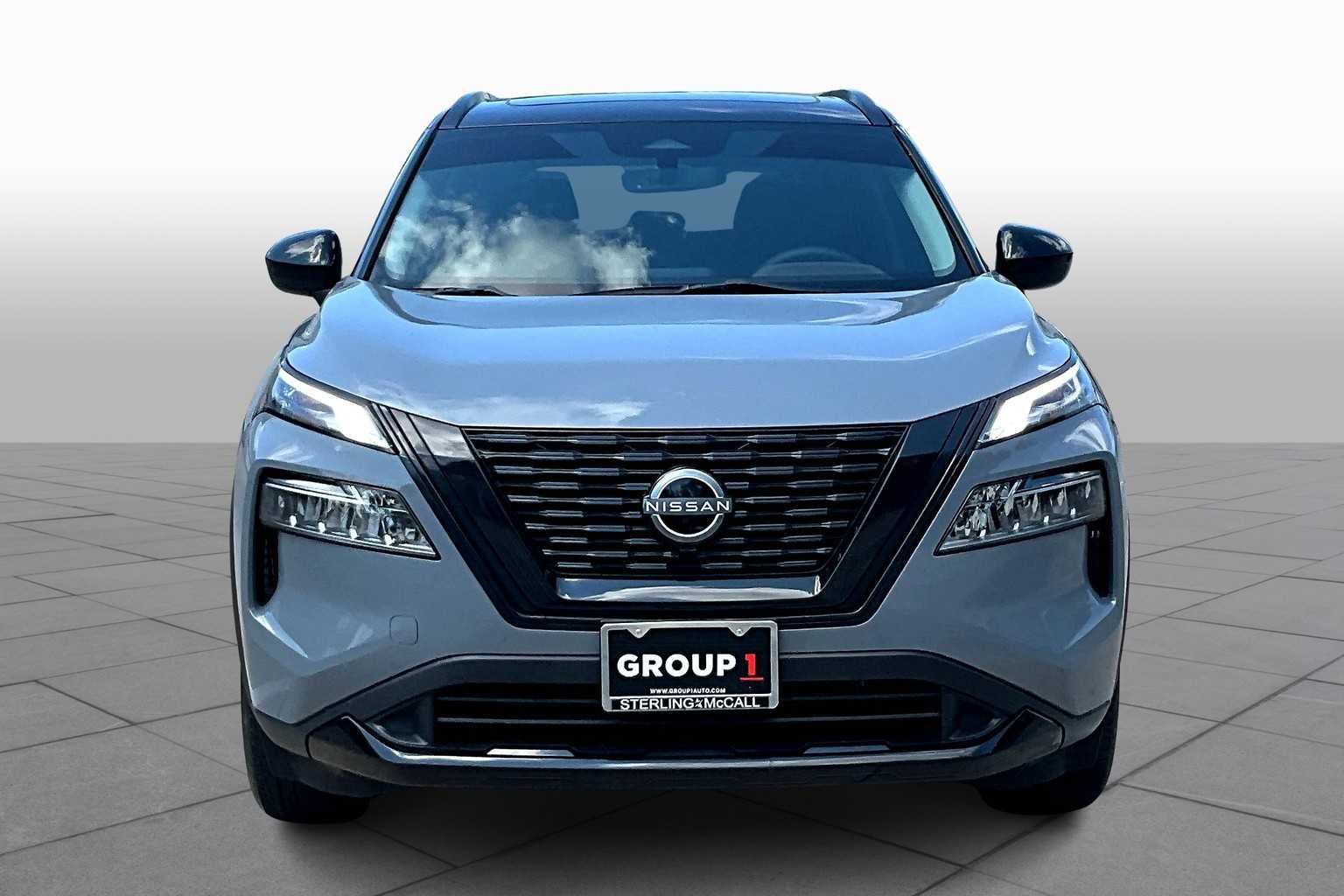 2023 Nissan Rogue SV photo 3