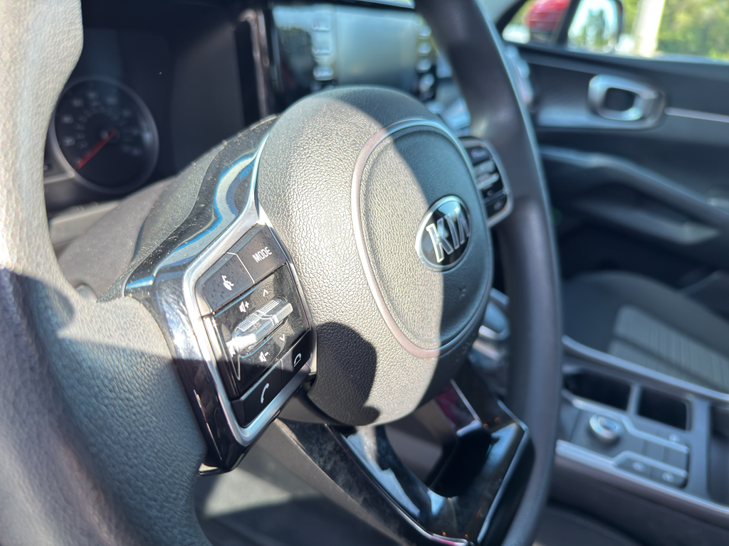 2021 Kia Sorento LX photo 13