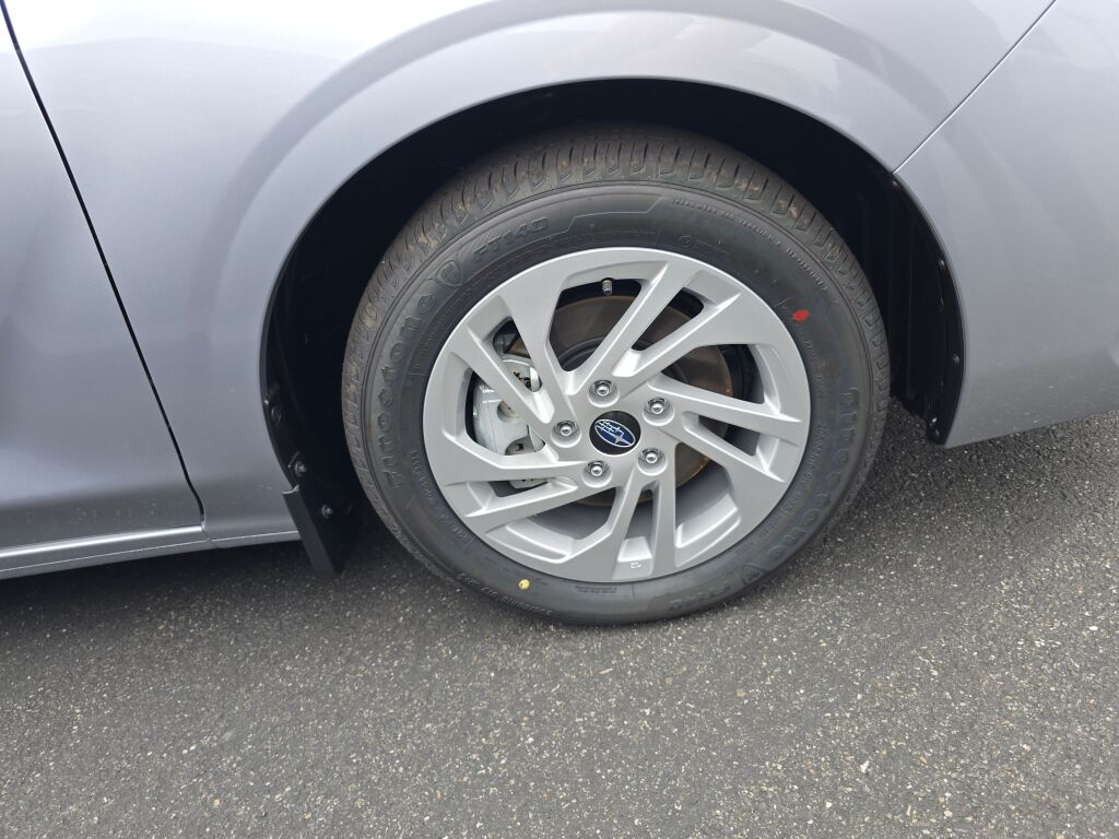 2025 Subaru Impreza Base photo 4