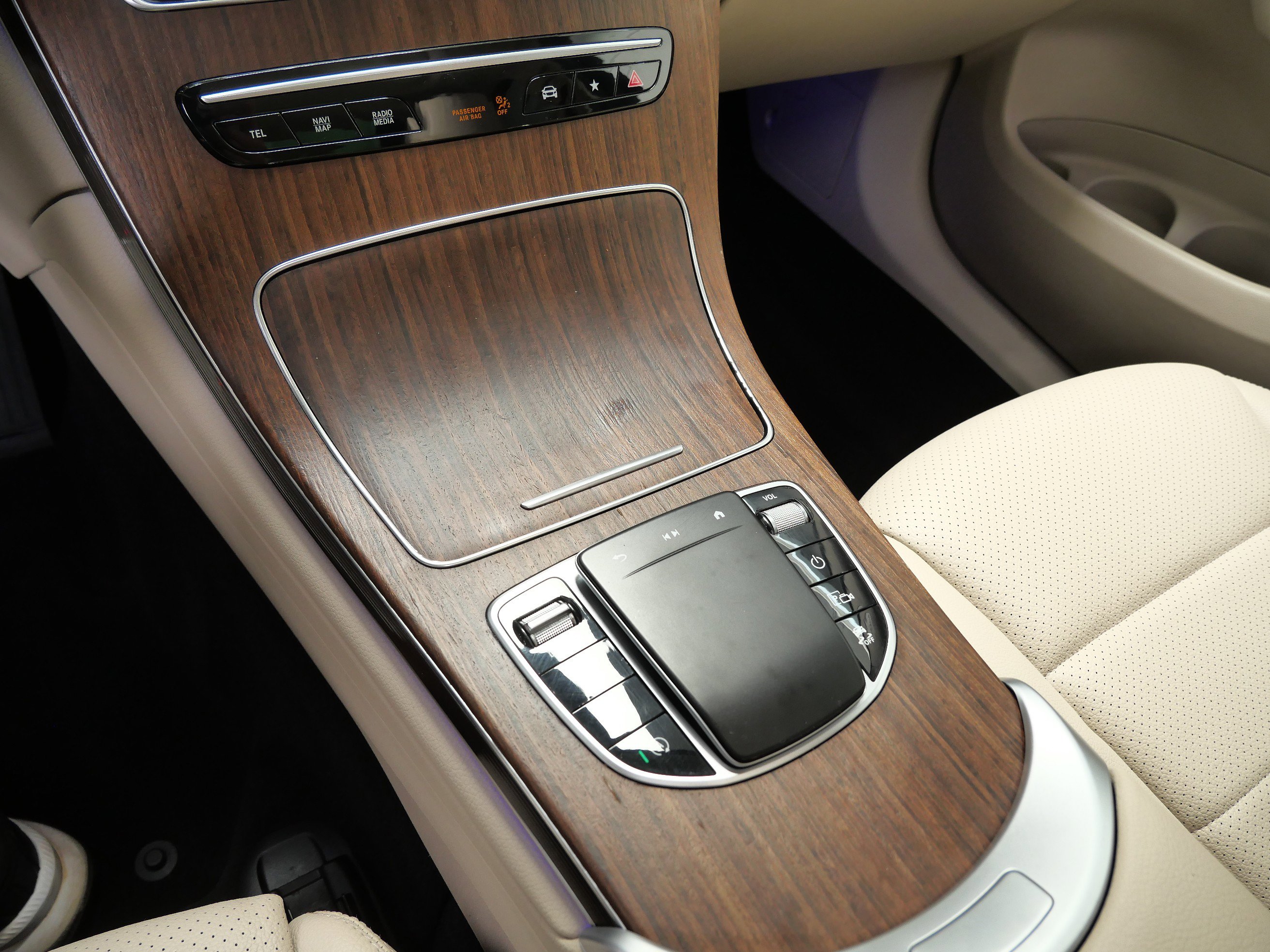 2022 Mercedes Benz GLC 300 4MATIC photo 19