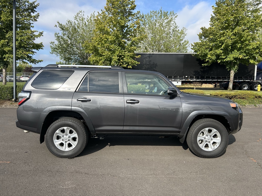 2019 Toyota 4Runner SR5 Premium photo 3