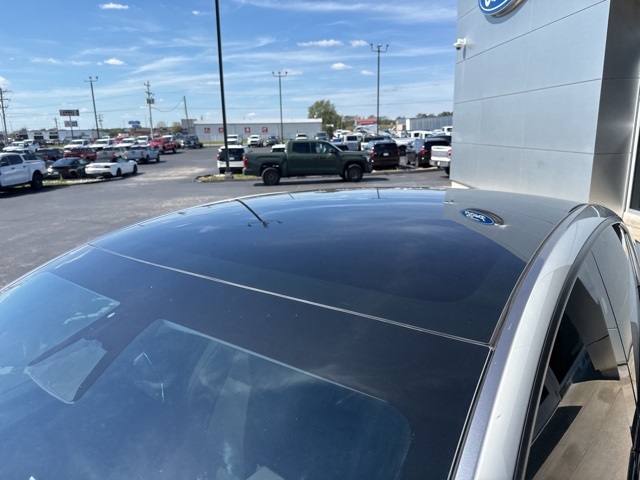 2024 Tesla Model Y Long Range photo 10