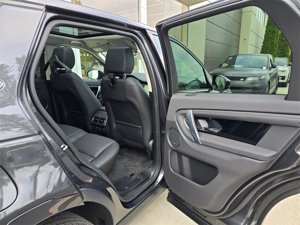 2025 Land Rover Discovery Sport S photo 26