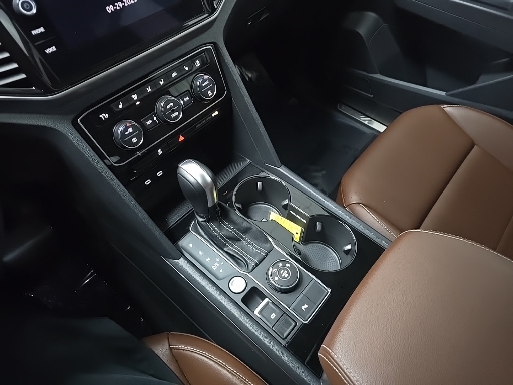 2022 Volkswagen Atlas SEL photo 26