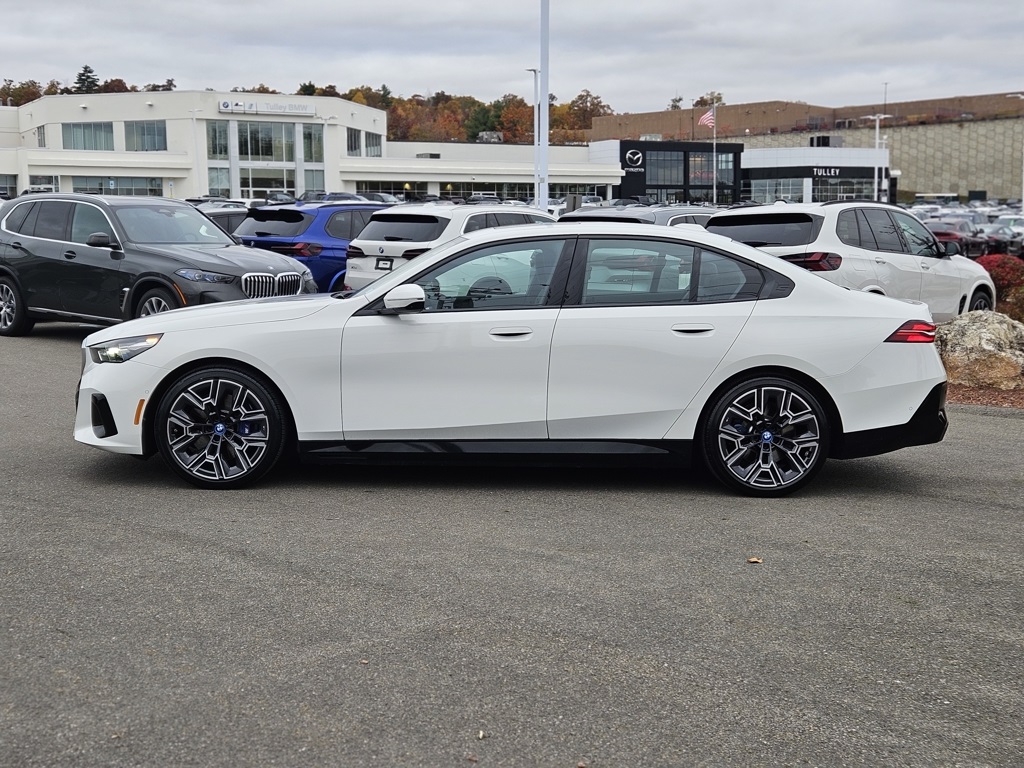Image of Certified Pre-Owned 2025 BMW i5 xDrive40