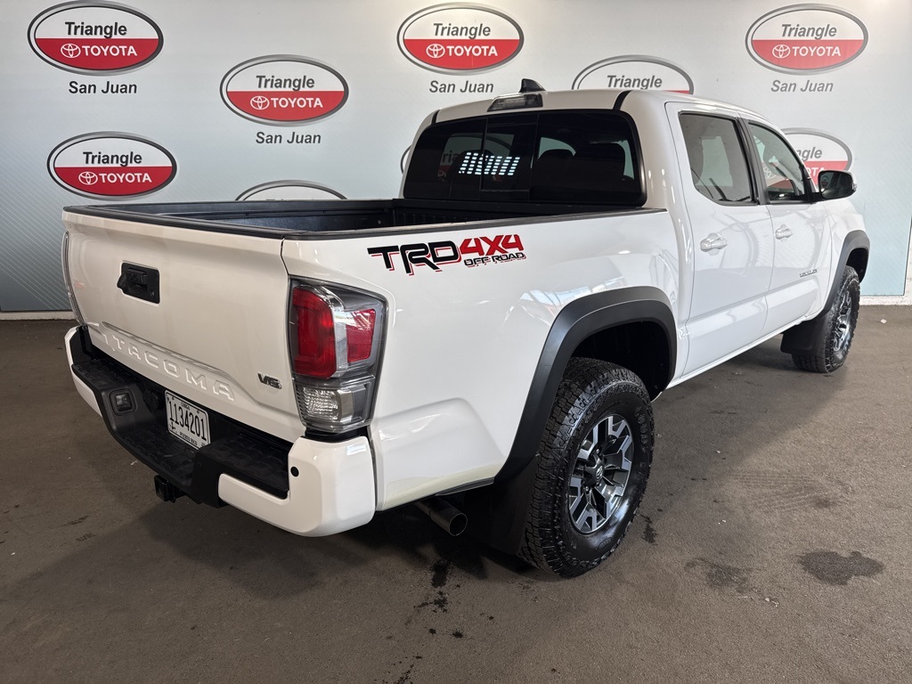 2023 Toyota Tacoma TRD Off-Road photo 2