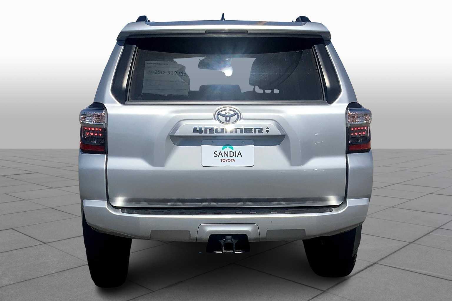 2023 Toyota 4Runner SR5 photo 4