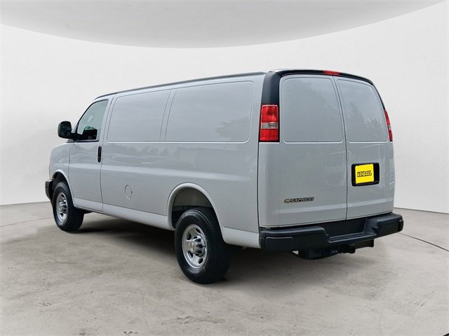 2025 Chevrolet Express Cargo 2500 photo 3
