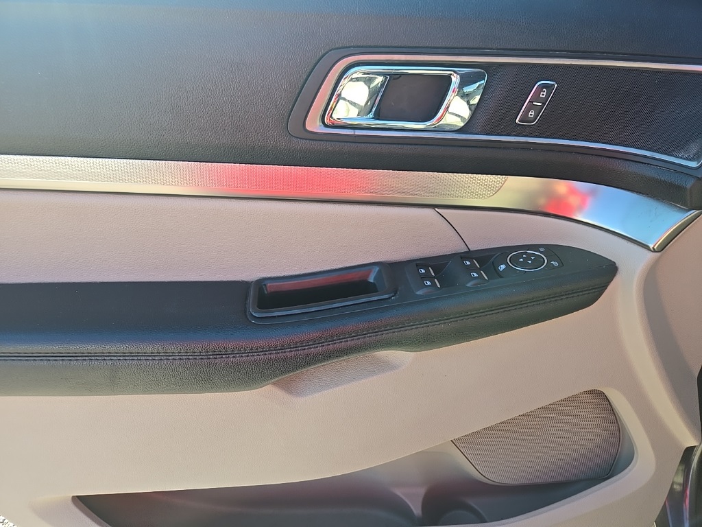 2018 Ford Explorer XLT photo 10