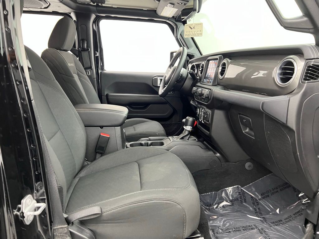 2023 Jeep Gladiator Overland photo 26