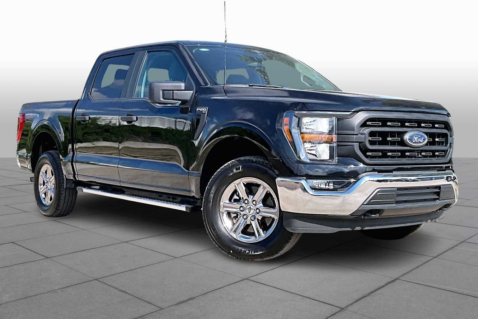 2023 Ford F-150 XL photo 2