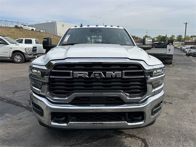 2025 Ram 2500 Tradesman photo 2