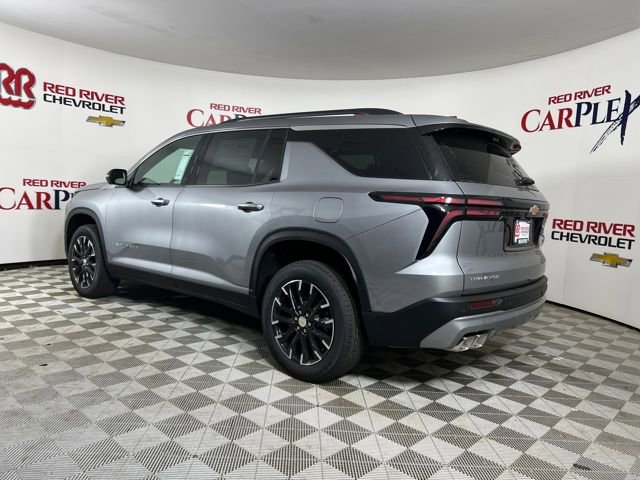2026 Chevrolet Traverse photo 2
