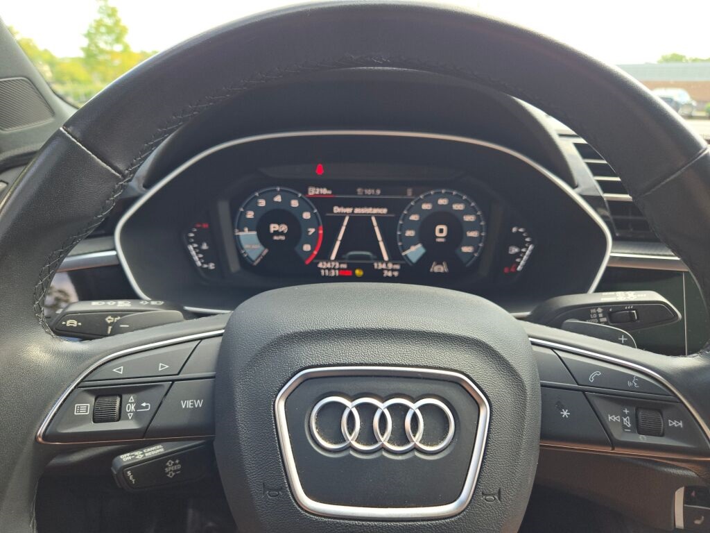 2023 Audi Q3 45 TFSI S line Premium photo 32