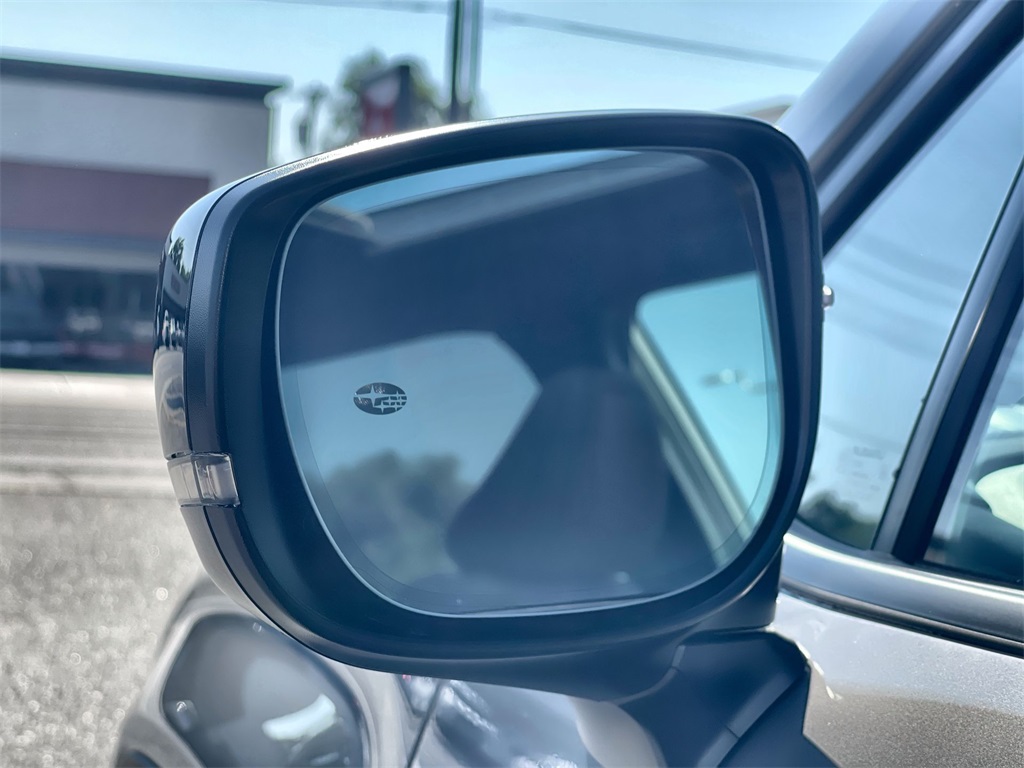 2025 Subaru Forester Touring photo 15
