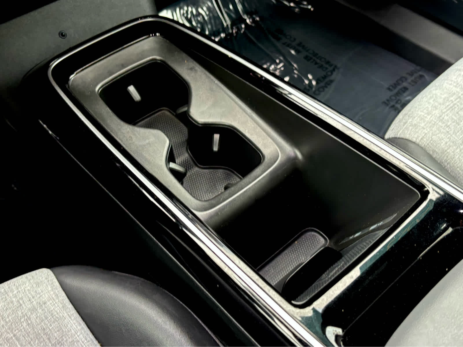 2023 Volkswagen ID.4 Pro photo 17