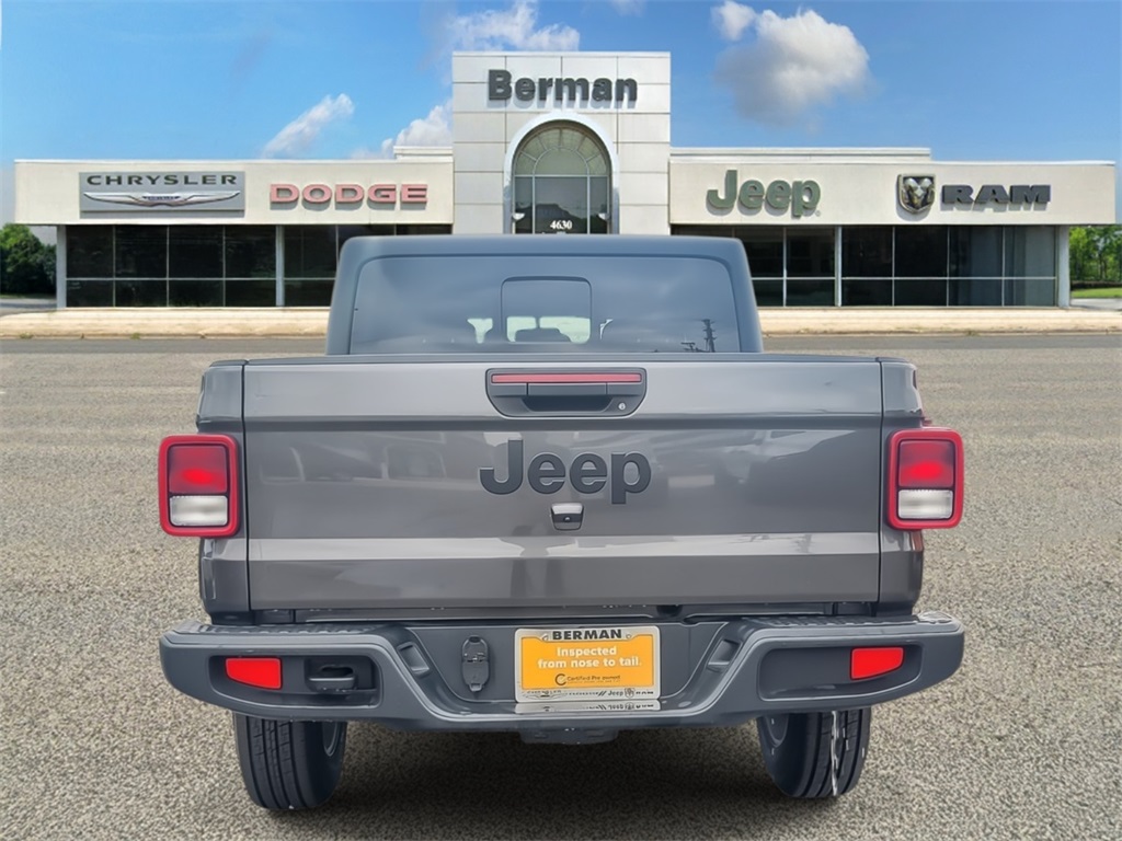 2023 Jeep Gladiator Sport photo 4