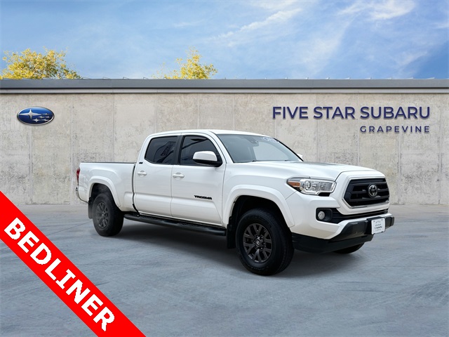 2022 Toyota Tacoma SR5's photo