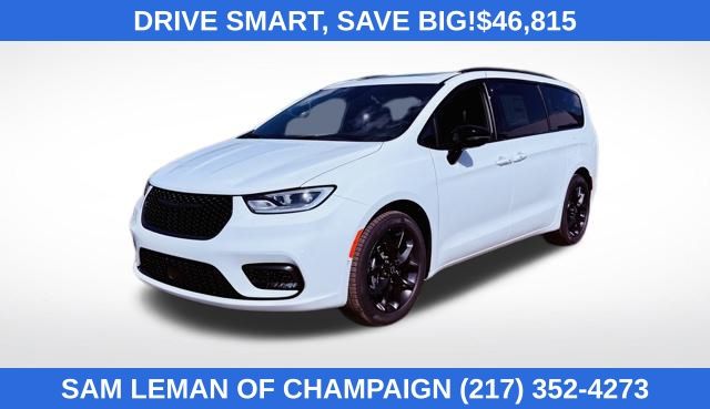 2026 Chrysler Pacifica Limited's photo