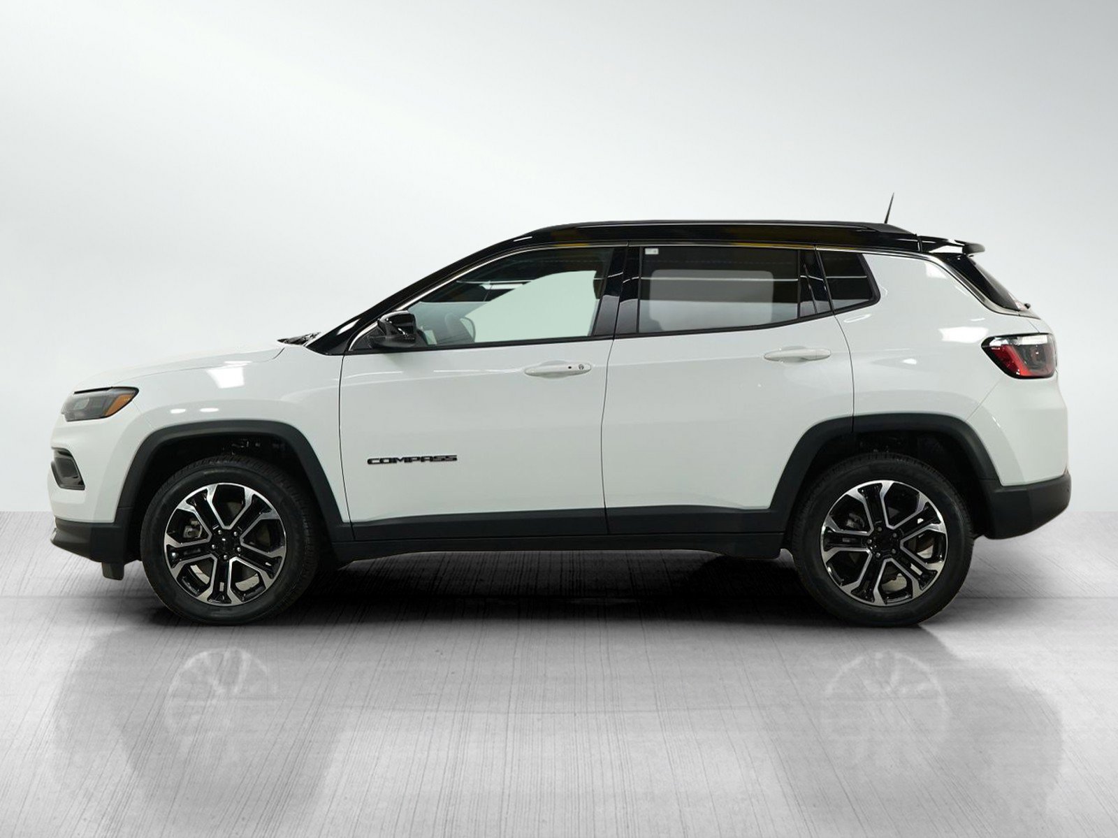 Used 2023 Jeep Compass Limited with VIN 3C4NJDCN6PT520203 for sale in Burnsville, Minnesota