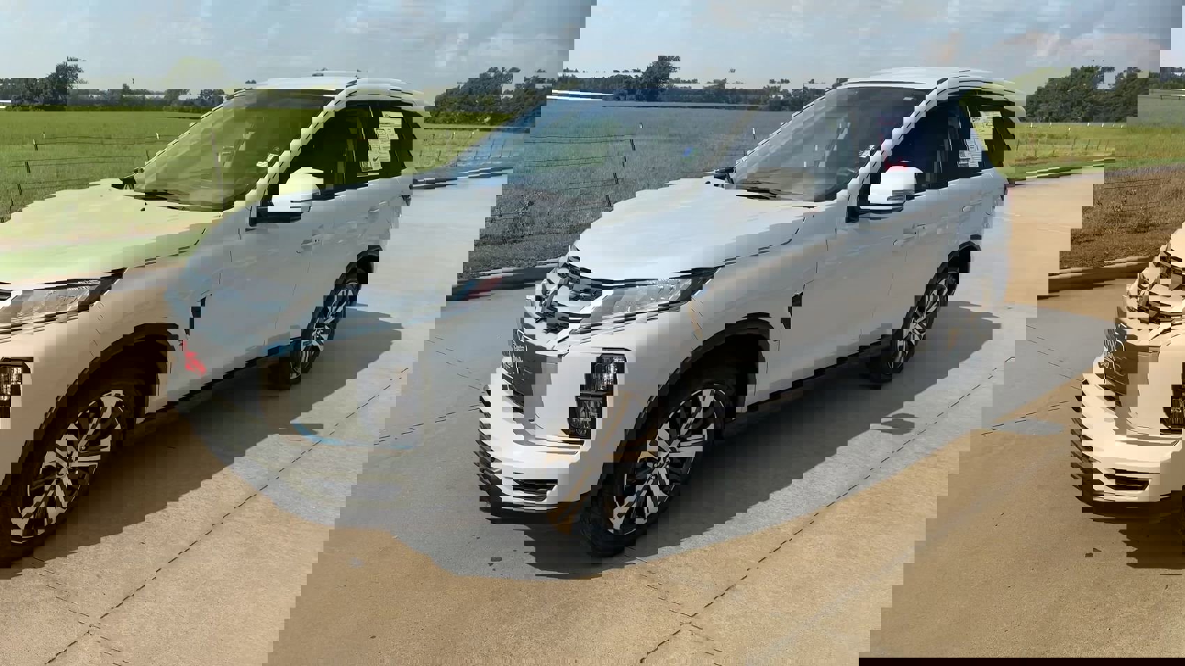 2024 Mitsubishi Outlander Sport SE photo 4