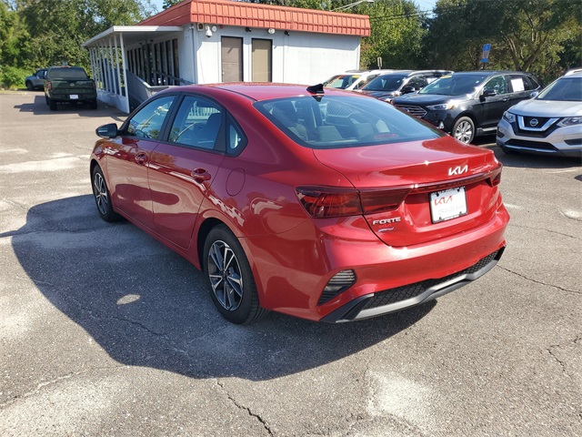 2023 Kia Forte LXS photo 4