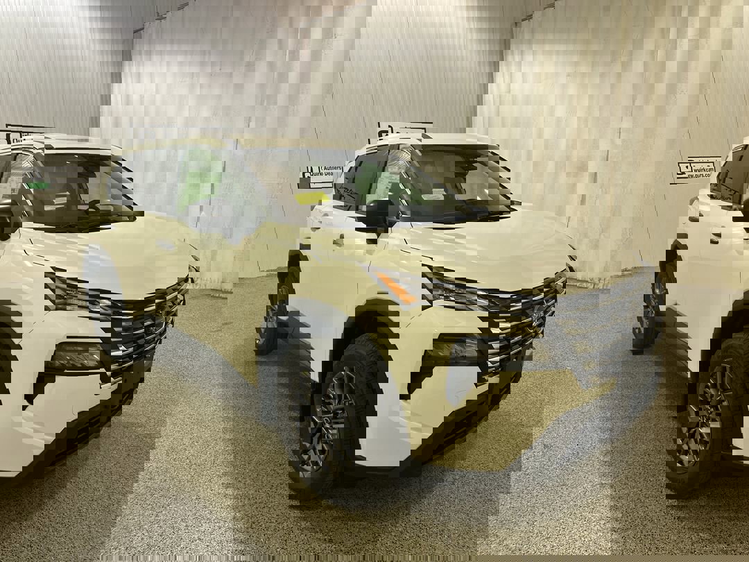 2026 Nissan Rogue S's photo