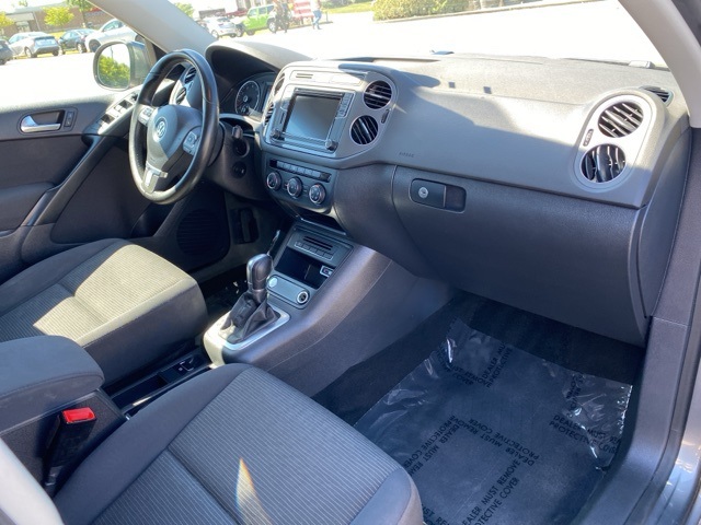 2018 Volkswagen Tiguan Limited photo 25