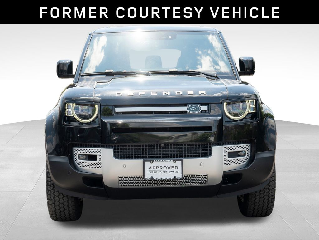 2024 Land Rover Defender 110 S photo 2