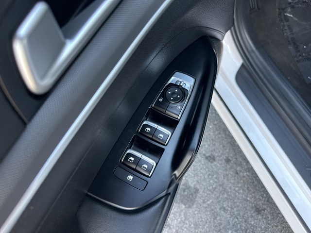 2022 Kia K5 LXS photo 25