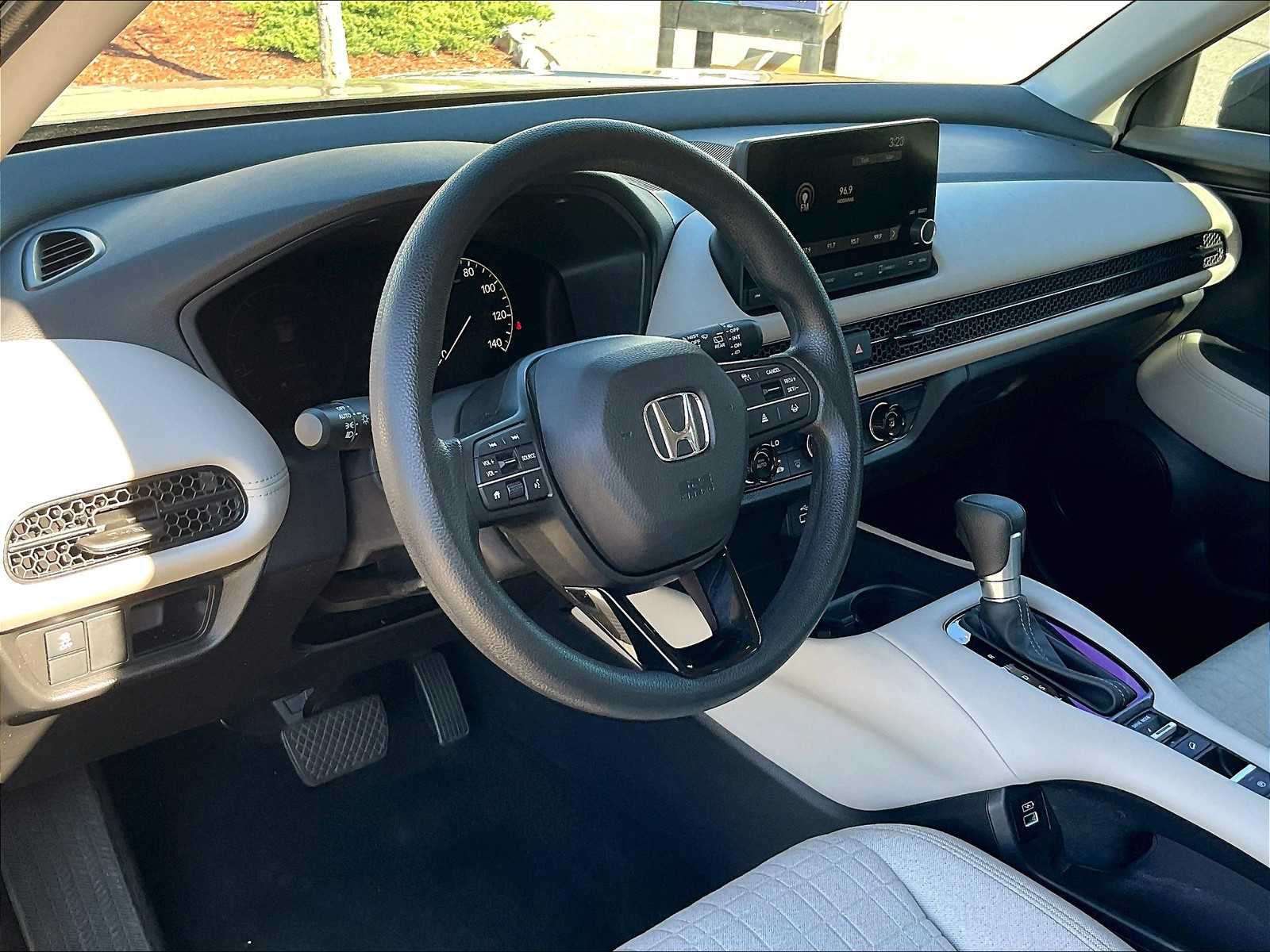 2023 Honda HR-V LX photo 8
