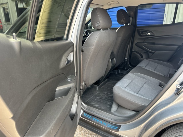 2025 Chevrolet Trax LS photo 24