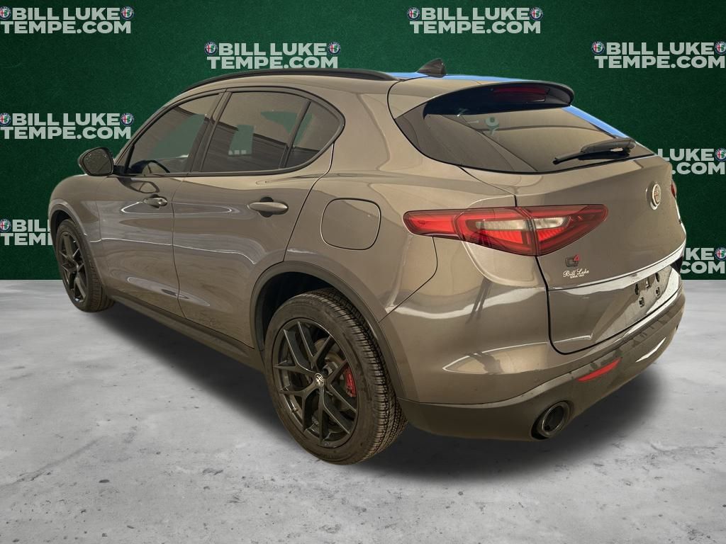 2019 Alfa Romeo Stelvio Base photo 3