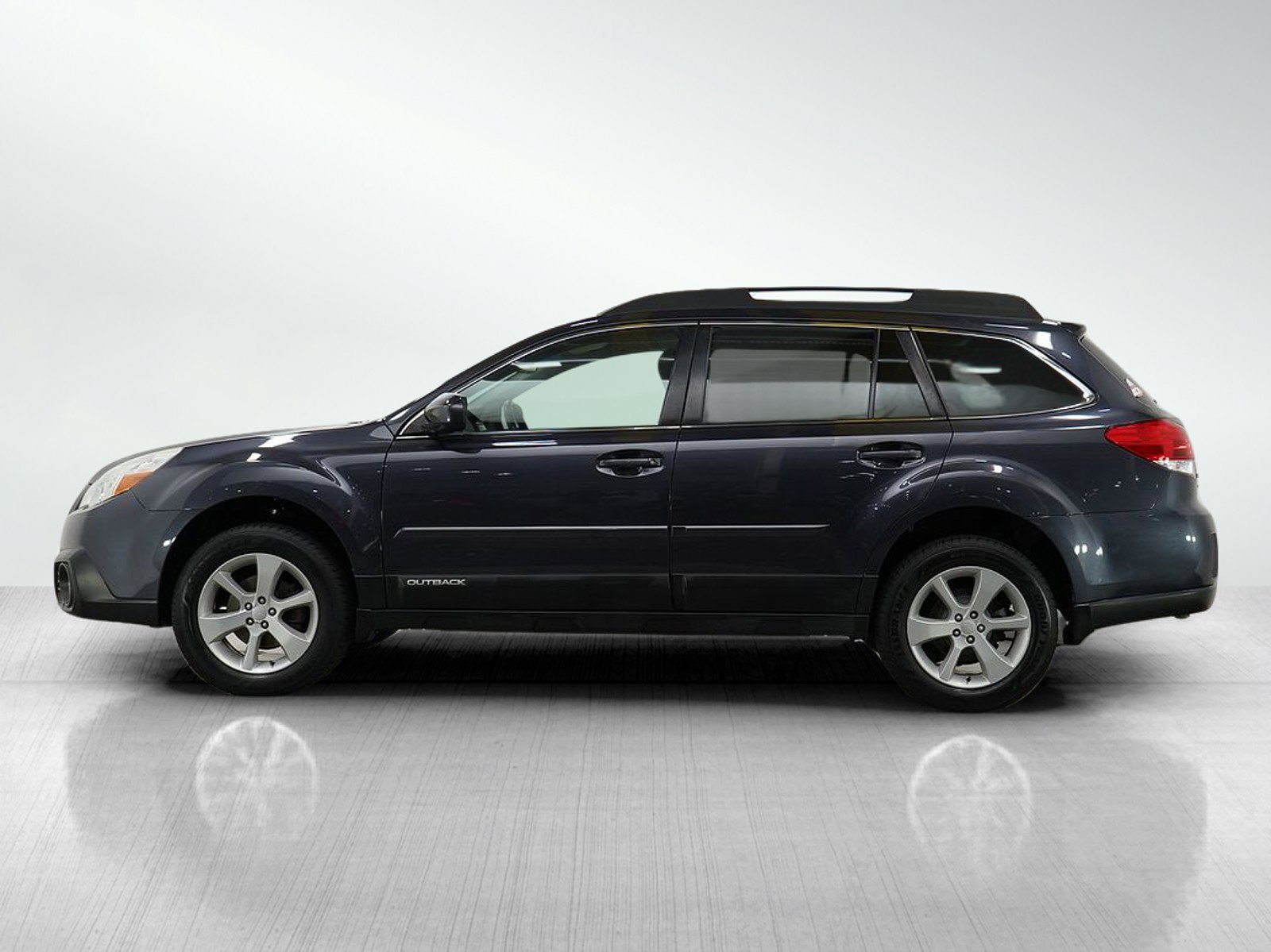 Used 2013 Subaru Outback Premium with VIN 4S4BRCCC7D3270753 for sale in Burnsville, Minnesota
