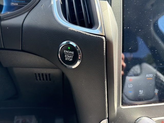 2024 Ford Edge Titanium photo 25