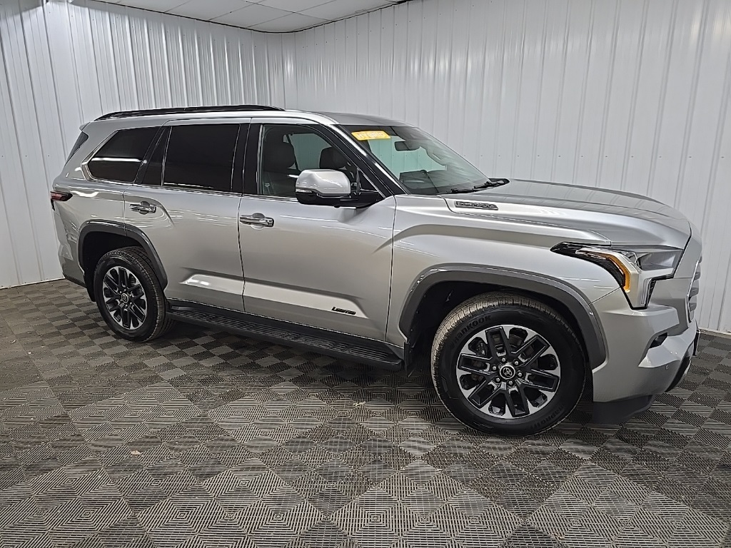 2023 Toyota Sequoia Limited's photo