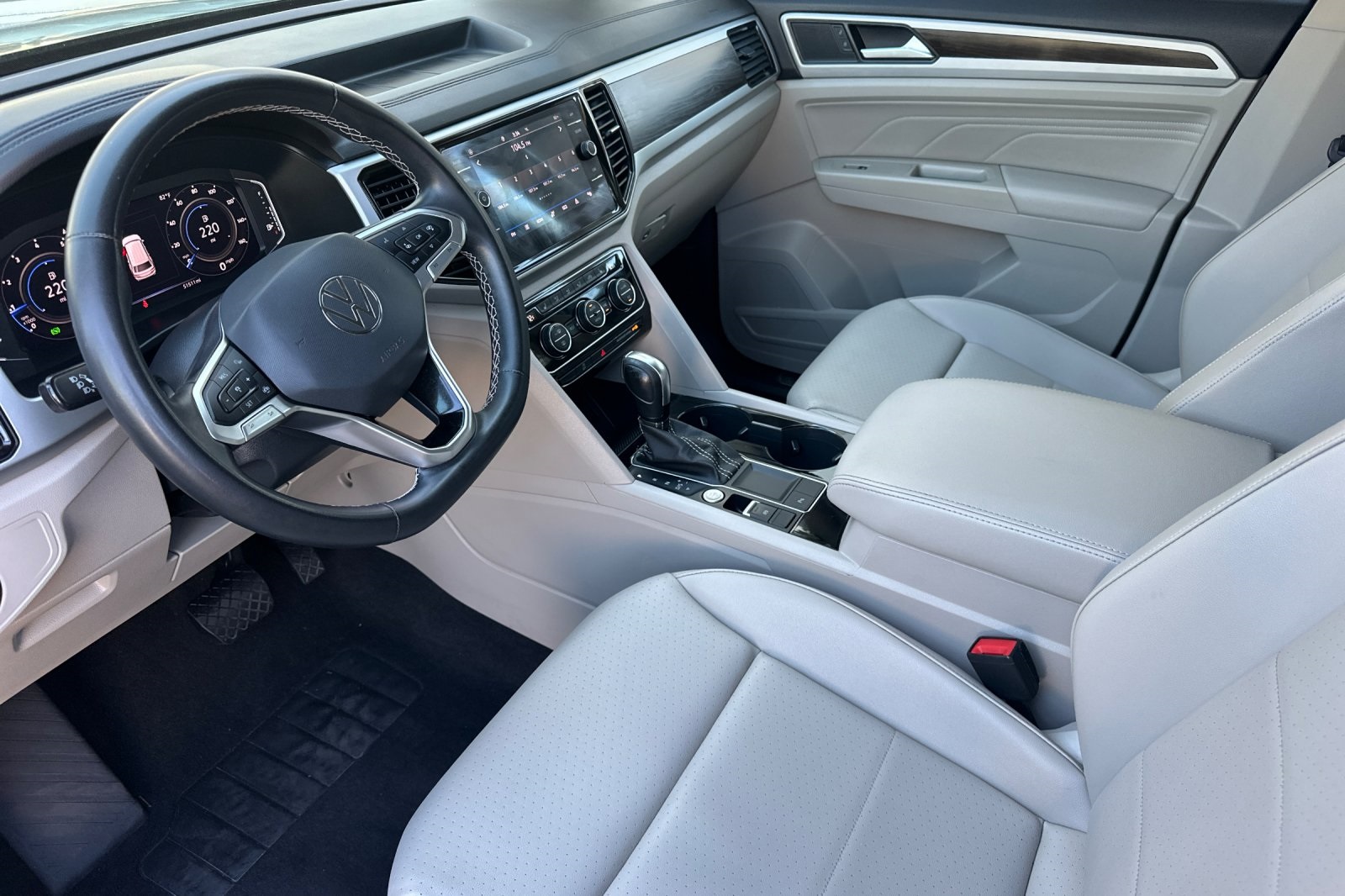 2022 Volkswagen Atlas SE Technology photo 10