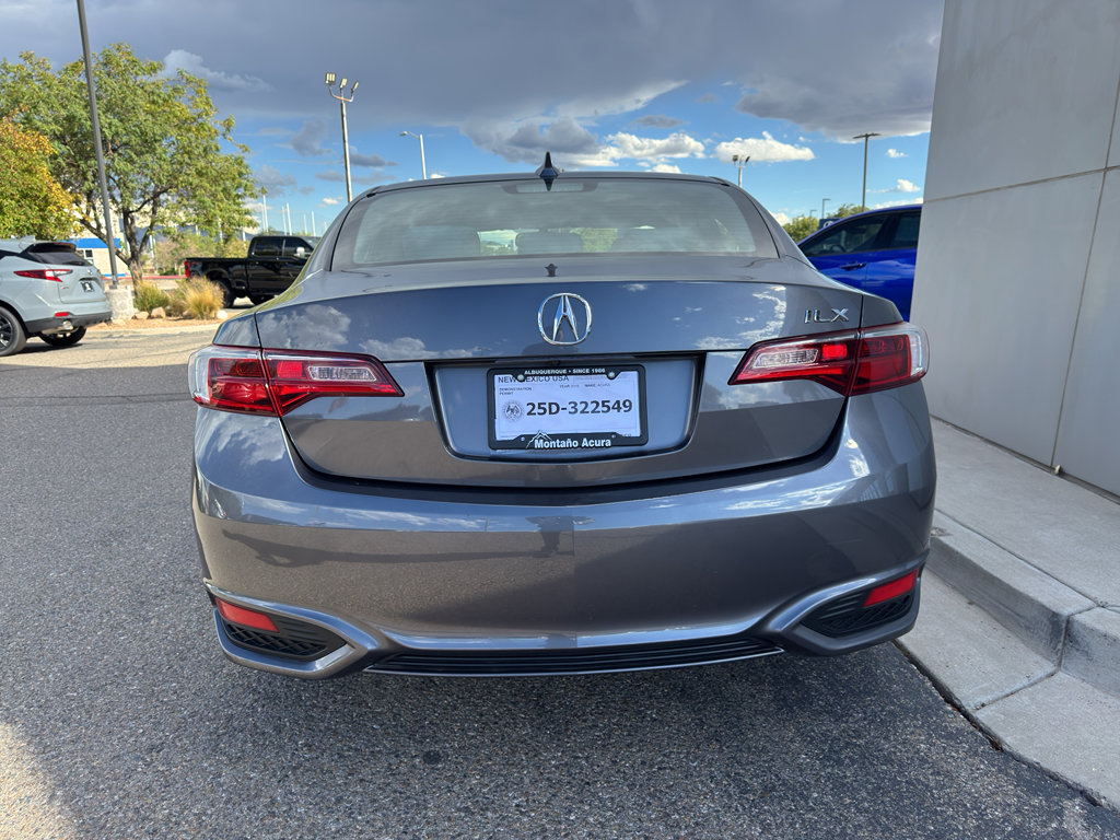 2018 Acura ILX Premium photo 7
