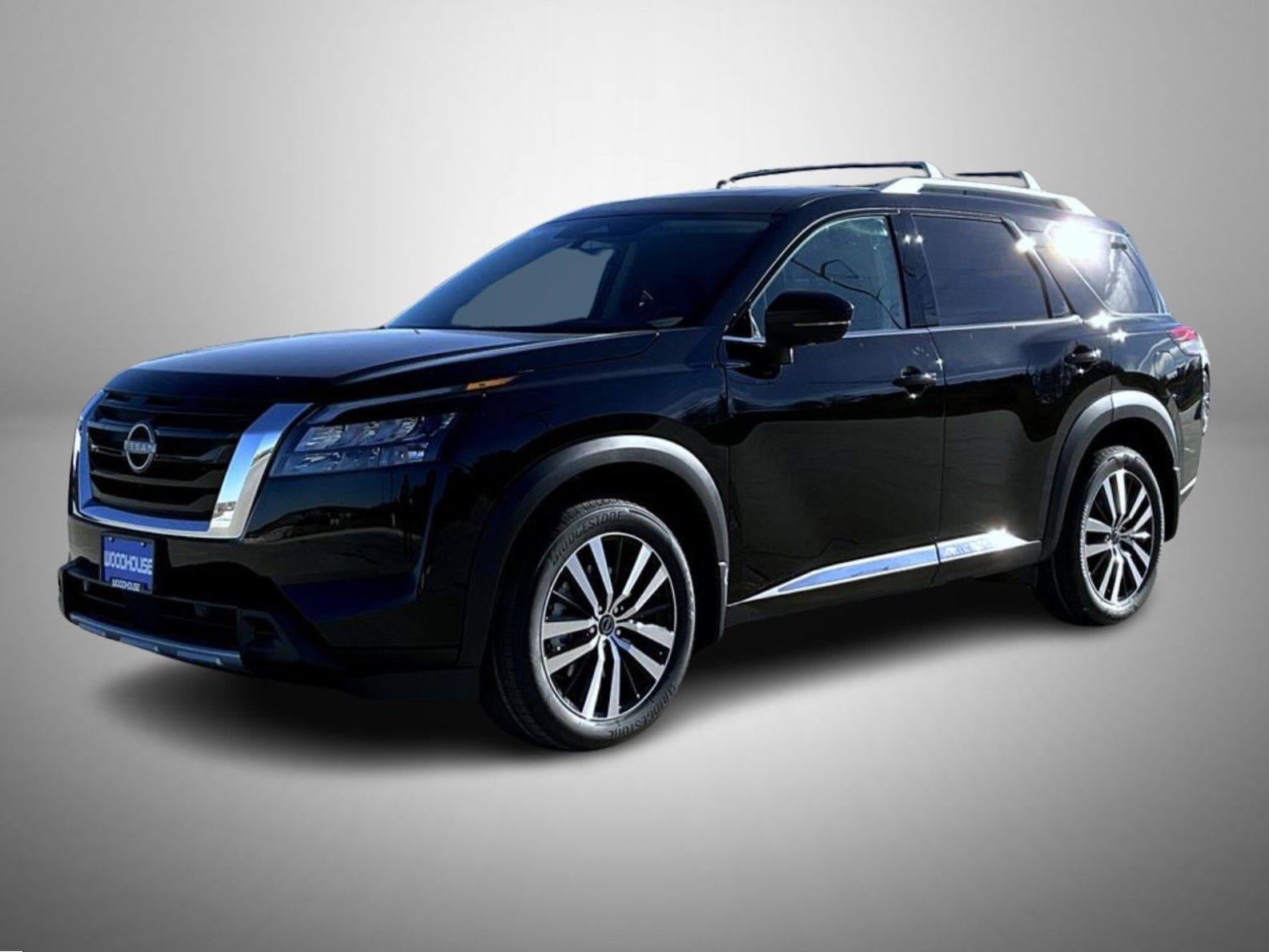 2025 Nissan Pathfinder Platinum's photo