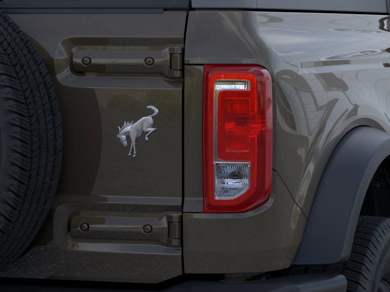 2025 Ford Bronco Base photo 19