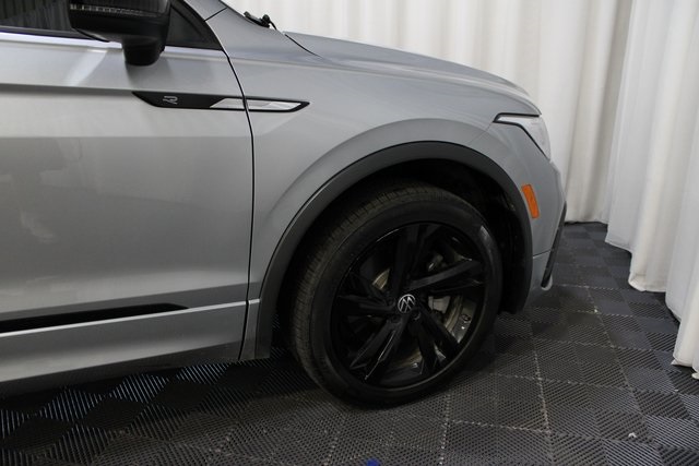 2023 Volkswagen Tiguan SE R-Line Black photo 11
